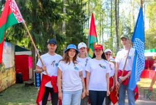 На полях Поставщины трудятся не только аграрии, но и горожане