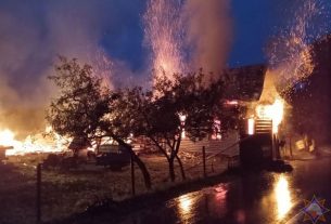 В Поставском районе сгорел дом с постройками, травмирован пенсионер