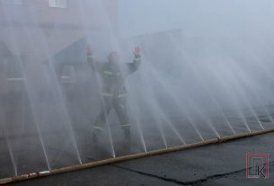 Владимира Ластовского проводили на заслуженный отдых под гул сирены пожарной машины и аплодисменты